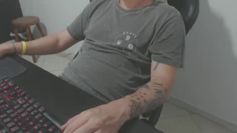 Snapshot of mamute23 chatting on February 15, 2:26 am BigBrazilianCock online show from February 15, 2:26 am