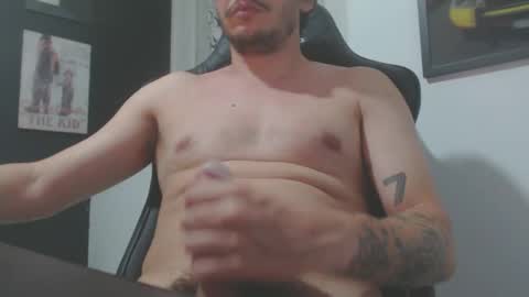 Snapshot of mamute23 chatting on January 16, 5:21 am BigBrazilianCock online show from January 16, 5:21 am