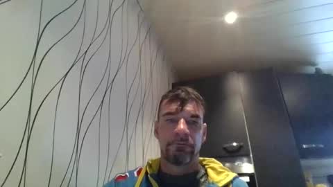 Snapshot of man_from_geaven chatting on February 19, 11:49 am man_from_geaven online show from February 19, 11:49 am