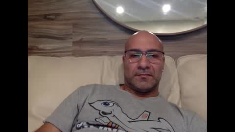 david 77977 online show from December 5, 10:12 pm