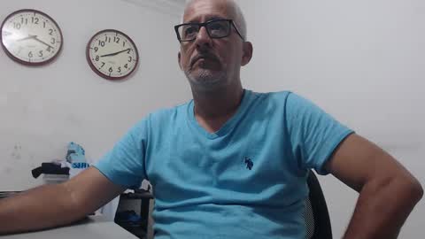 Manolito online show from March 3, 1:07 am