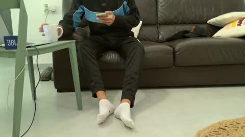 manu97k online show from March 11, 10:00 am