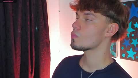  independent model online show from April 18, 3:19 am