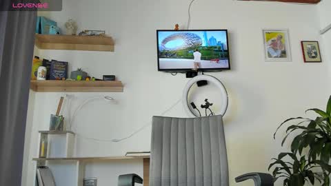 manucute 23  online show from November 16, 2:08 pm