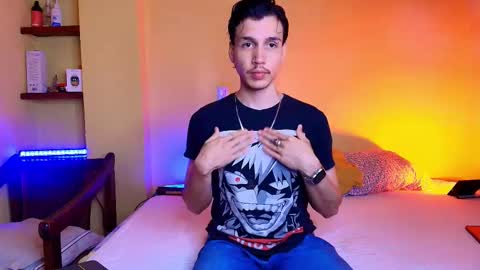 Snapshot of marcus_hanks chatting on September 18, 5:31 am Marcus Hanks online show from September 18, 5:31 am