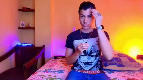 Snapshot of marcus_hanks chatting on October 13, 5:24 am Marcus Hanks online show from October 13, 5:24 am