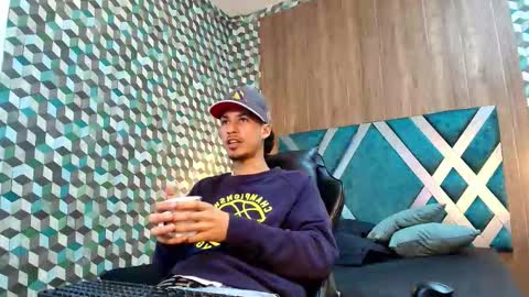 marcus_jeron online show from December 15, 10:29 pm