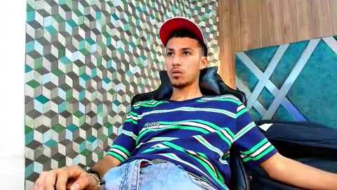 marcus_jeron online show from December 14, 9:55 pm