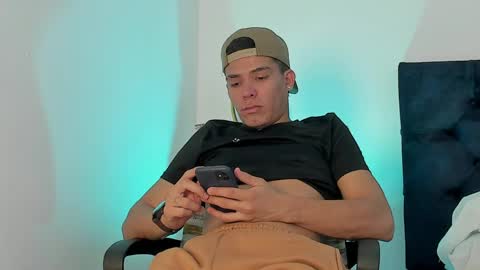 marcus_moreno online show from April 16, 12:21 am