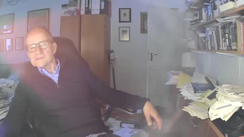 Snapshot of marginalie chatting on February 2, 3:39 pm marginalie online show from February 2, 3:39 pm