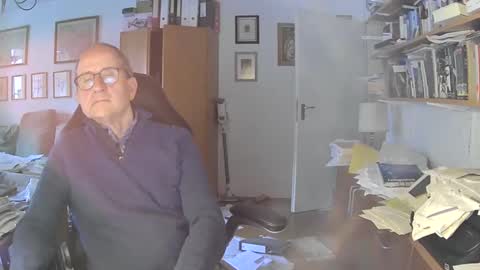 Snapshot of marginalie chatting on February 13, 8:27 am marginalie online show from February 13, 8:27 am