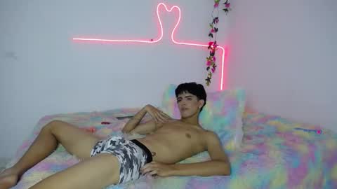 mario_marsh02 online show from March 10, 8:04 pm