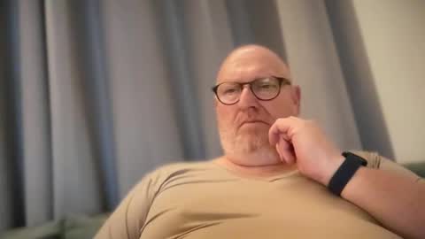 Mark online show from December 19, 8:23 pm