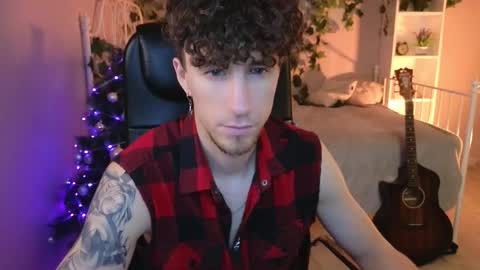 mark_caron online show from December 18, 8:38 pm