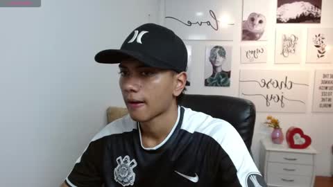 Snapshot of markbowie chatting on September 21, 2:50 pm markbowie online show from September 21, 2:50 pm