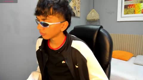 markbowie online show from March 20, 8:23 pm