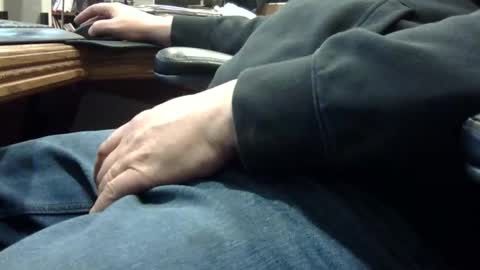 markpanier online show from November 30, 11:18 pm