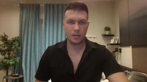 Snapshot of markster9696 chatting on March 4, 7:11 pm markster9696 online show from March 4, 7:11 pm