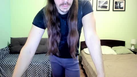 Alan online show from April 6, 5:36 pm