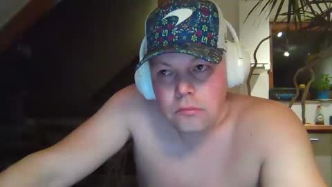 mars0481 online show from December 18, 12:10 am