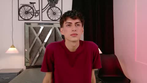 martin_williams_ online show from December 18, 12:23 pm