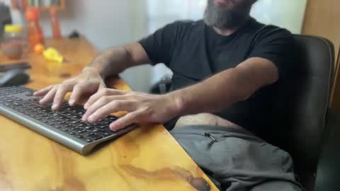 Snapshot of martincito22xl chatting on February 14, 12:47 pm Martincito online show from February 14, 12:47 pm