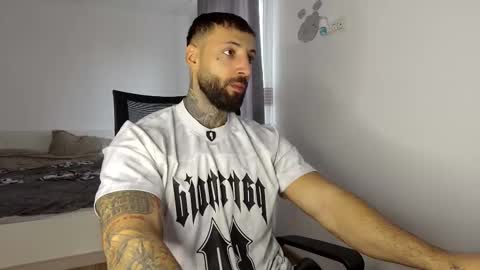 masculineguy69 online show from November 17, 10:29 am