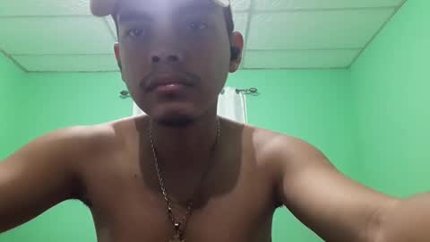 Snapshot of maserati120 chatting on February 18, 12:48 am Max online show from February 18, 12:48 am