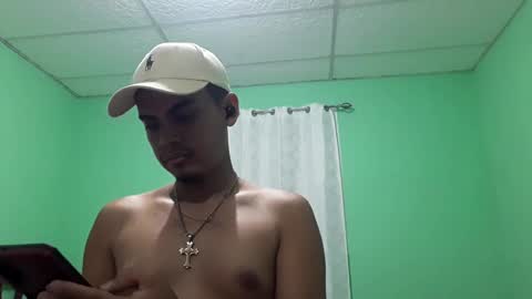 Snapshot of maserati120 chatting on February 20, 1:57 am Max online show from February 20, 1:57 am