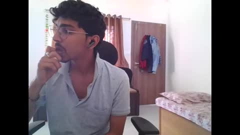 maskboyz2003 online show from February 25, 3:42 am