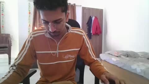 maskboyz2003 online show from January 2, 4:41 am