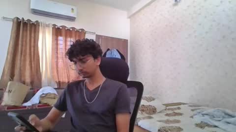 Mask Boy online show from October 21, 5:21 am