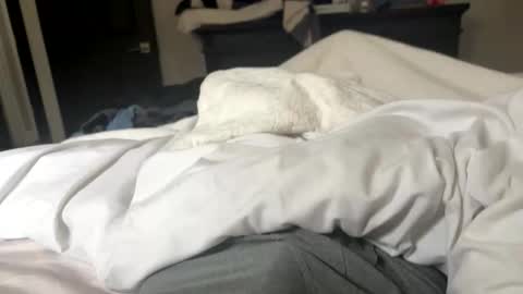 maskedcouple869142 online show from April 12, 8:32 pm