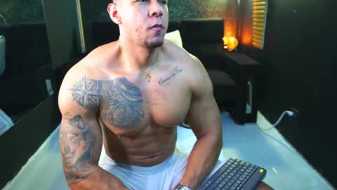 massimowalton2 online show from March 5, 11:49 am