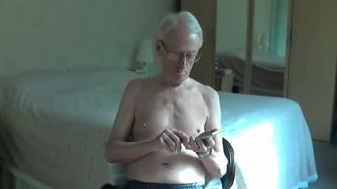 master bates000 online show from October 2, 12:09 pm