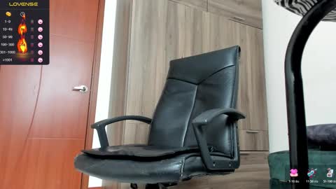 steven  online show from December 4, 8:49 pm