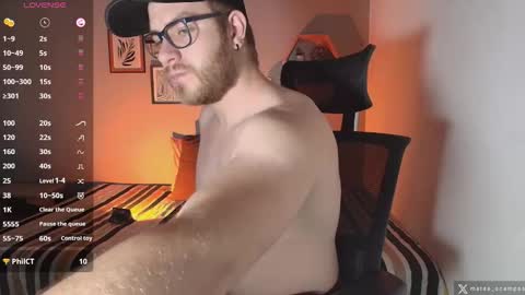 Mateo Ocampo online show from October 31, 8:56 pm