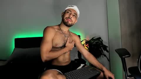 Mateo Baer online show from January 18, 3:30 am