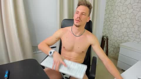 MateoBenjamin online show from January 8, 9:01 pm