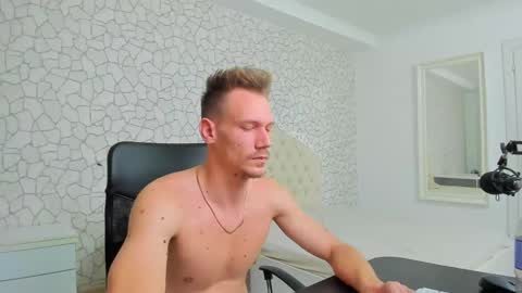 MateoBenjamin online show from December 11, 6:26 pm