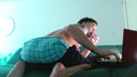 STRURIBE ON INSTAGRAM online show from February 14, 10:05 pm