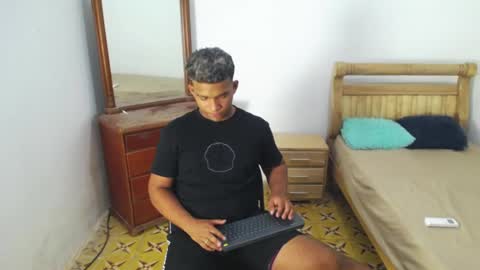 mathews__ online show from December 18, 3:02 am