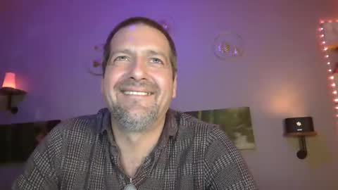 Snapshot of matrike1 chatting on February 24, 6:58 pm matrike1 online show from February 24, 6:58 pm