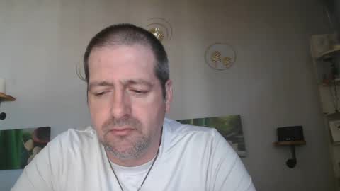 Snapshot of matrike1 chatting on February 21, 2:06 pm matrike1 online show from February 21, 2:06 pm