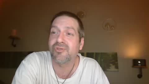 Snapshot of matrike1 chatting on March 5, 6:56 pm matrike1 online show from March 5, 6:56 pm