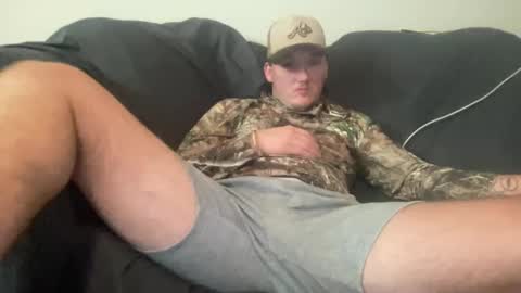 Snapshot of mattdawg13 chatting on October 5, 1:53 am MattDawg13 online show from October 5, 1:53 am