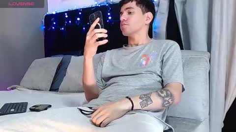 ---Matteo--- online show from November 29, 6:26 am