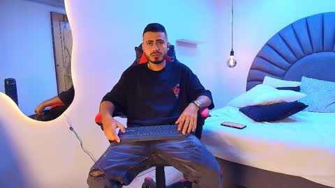 Matthew online show from February 15, 8:24 am