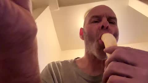 Snapshot of maverick7000 chatting on January 14, 12:43 am maverick7000 online show from January 14, 12:43 am