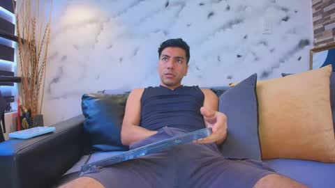 Max Hornye online show from April 1, 7:00 pm